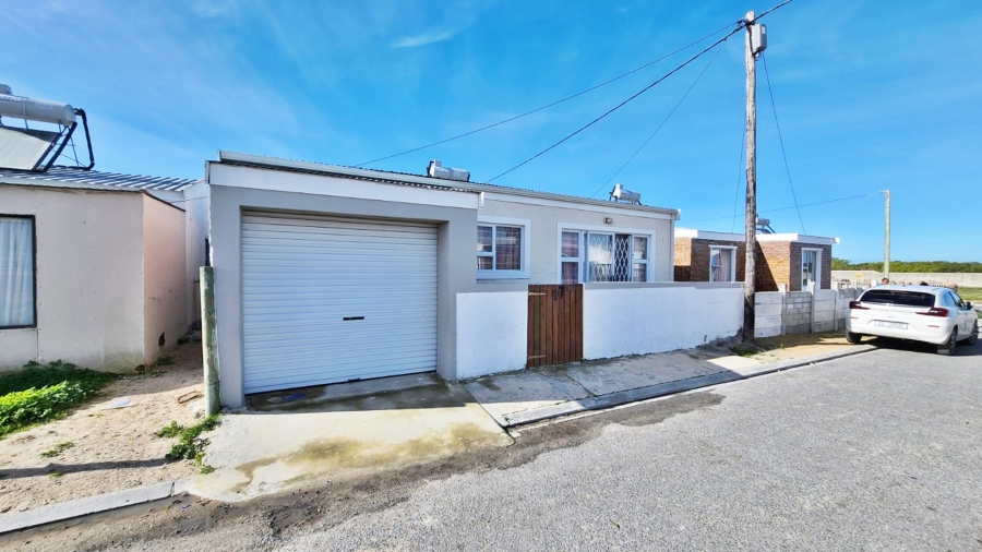 3 Bedroom Property for Sale in Struisbaai Western Cape
